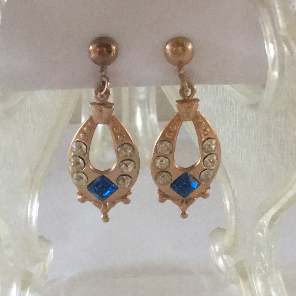 Vintage screw back earring